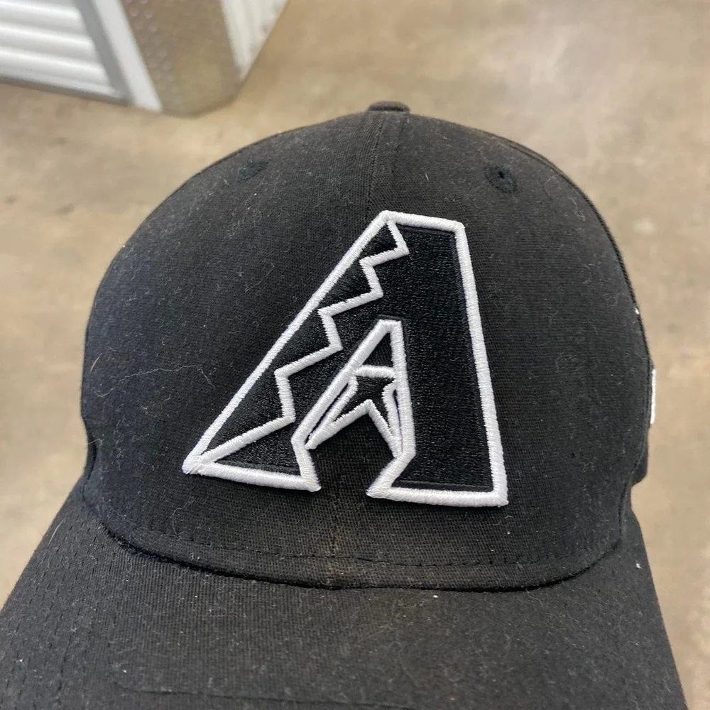 Vintage Arizona Diamondbacks Black and White A Logo New Era 9Fifty SnapBack Hat